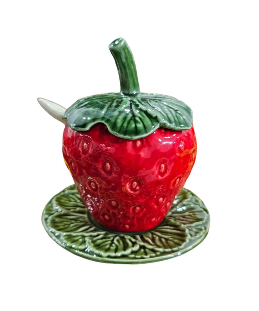 WhatsApp Image 2024-03-16 at 19.06.19 (7) Recipiente en Forma de Fresa T2